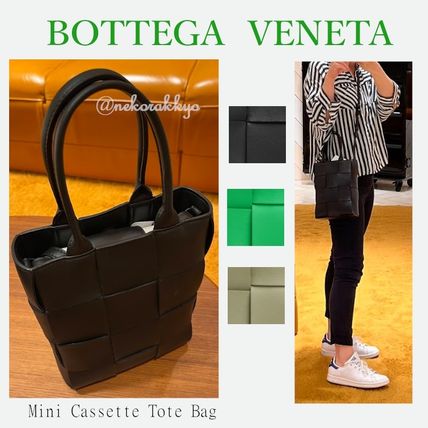 カーキ BOTTEGA VENETA(ボッテガヴェネタ) ショルダーバッグ