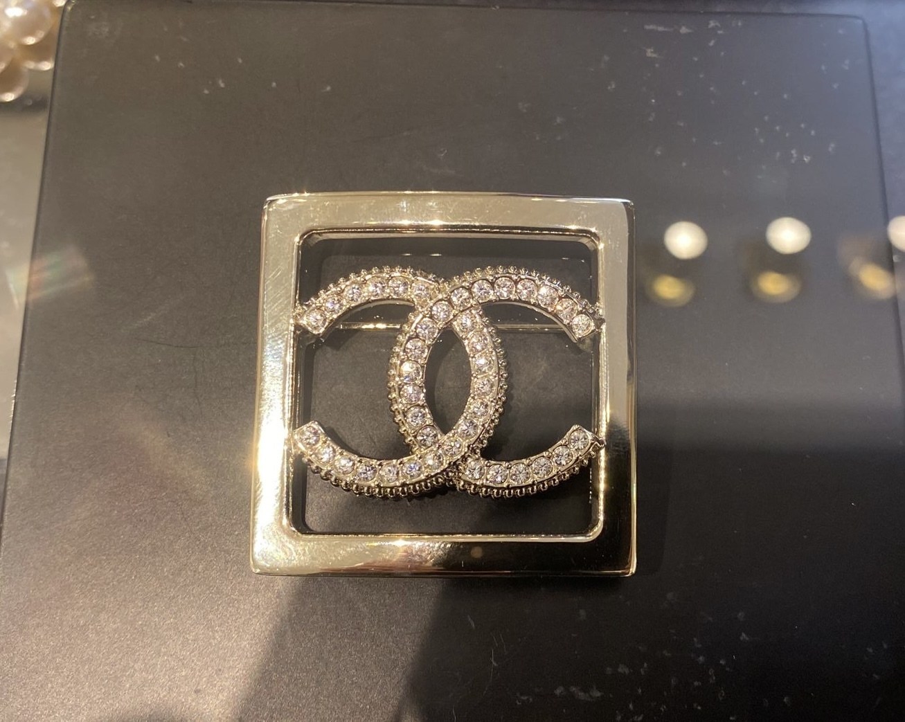 豪華な飾りが目を惹く◎【CHANEL】ブレスレット