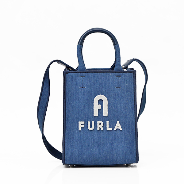 FURLA 青 トートバッグ チャーム2つとイヤフォンケースつき
