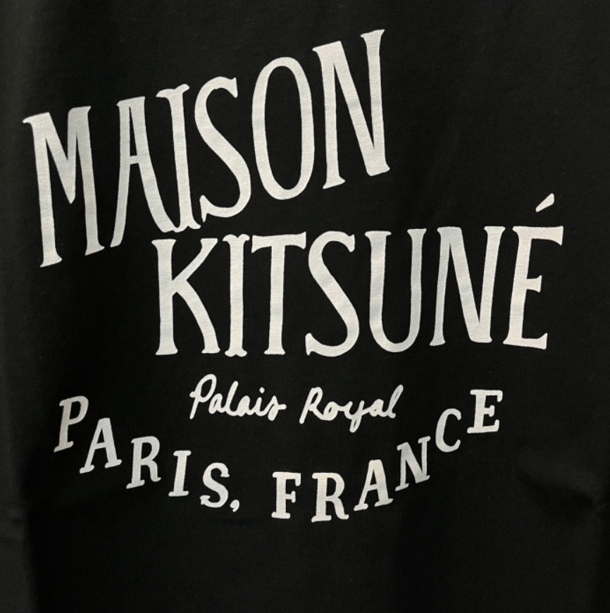 ☆【MAISON KITSUNE】☆パレロワイヤルクラシックTシャ.ツ