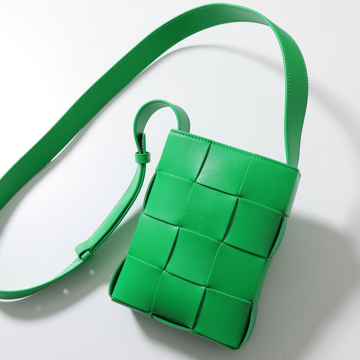 BOTTEGA VENETA バッグ CASSETTE カセット 729298 VBWD3