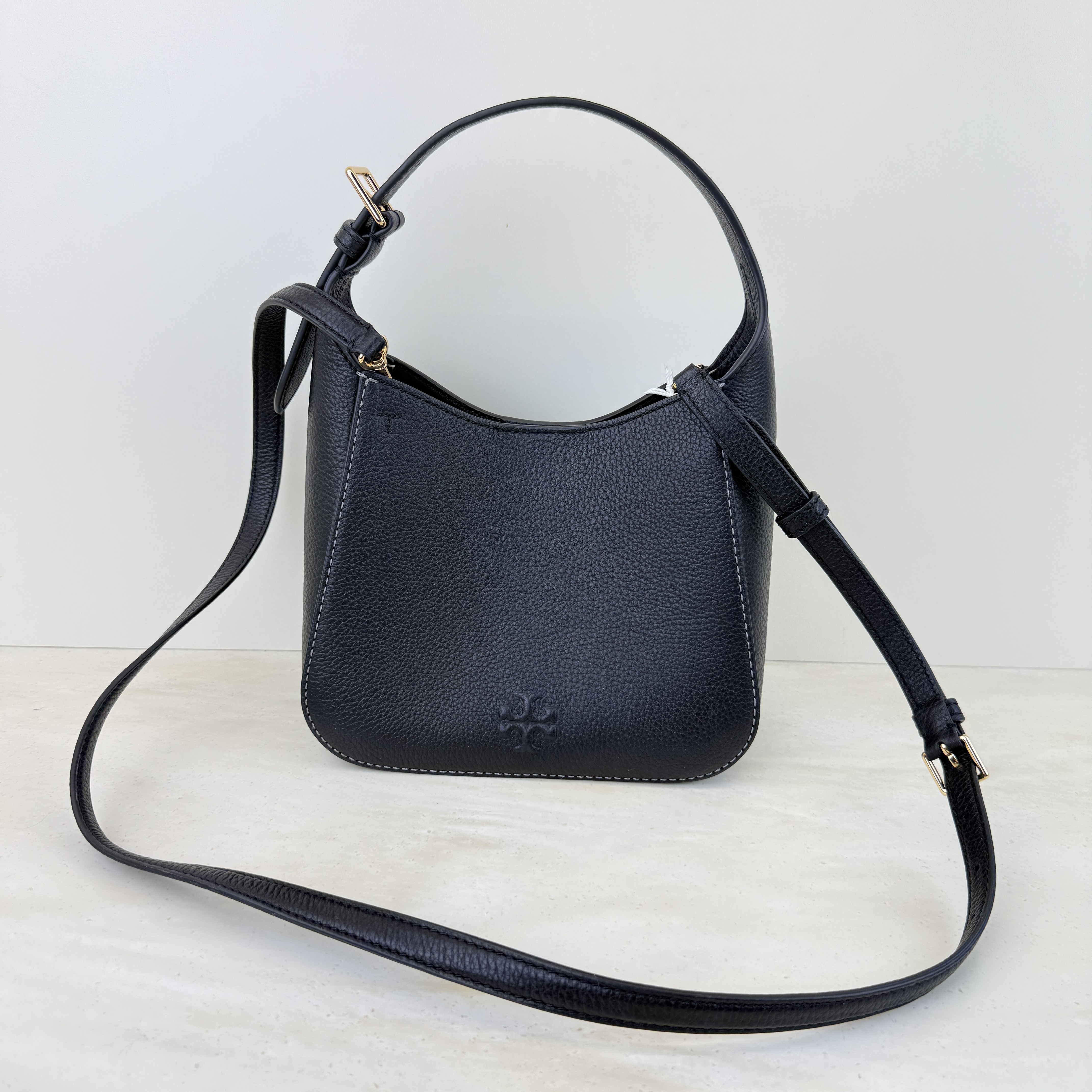 定価の半額以下トリーバーチ Thea Bucket bag ショルダーバック 144690☆Tory Burch☆Thea Small Bucket Bag (Tory Burch