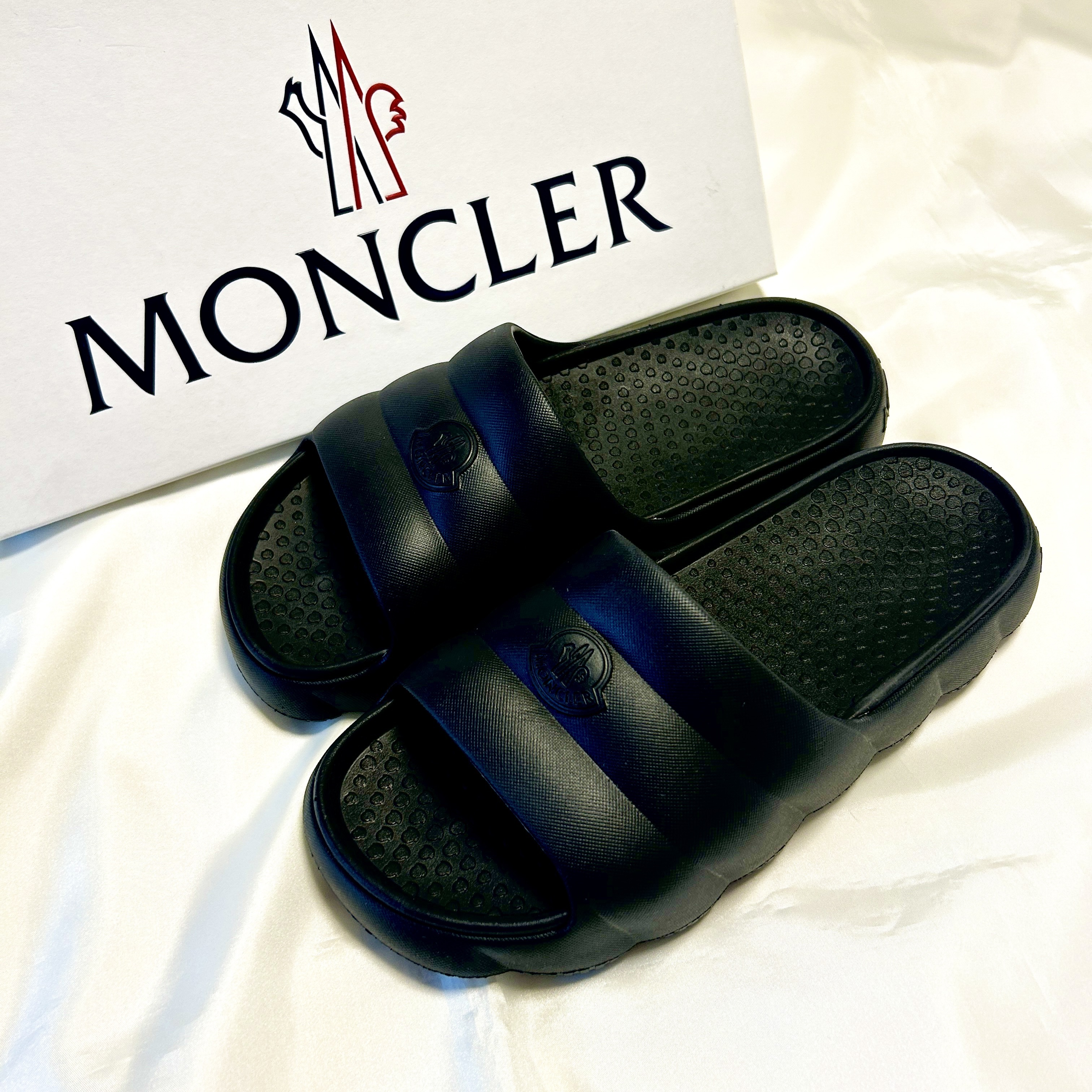 アウトレット正本 MONCLER モンクール Lilo ロゴ サンダル シャワー