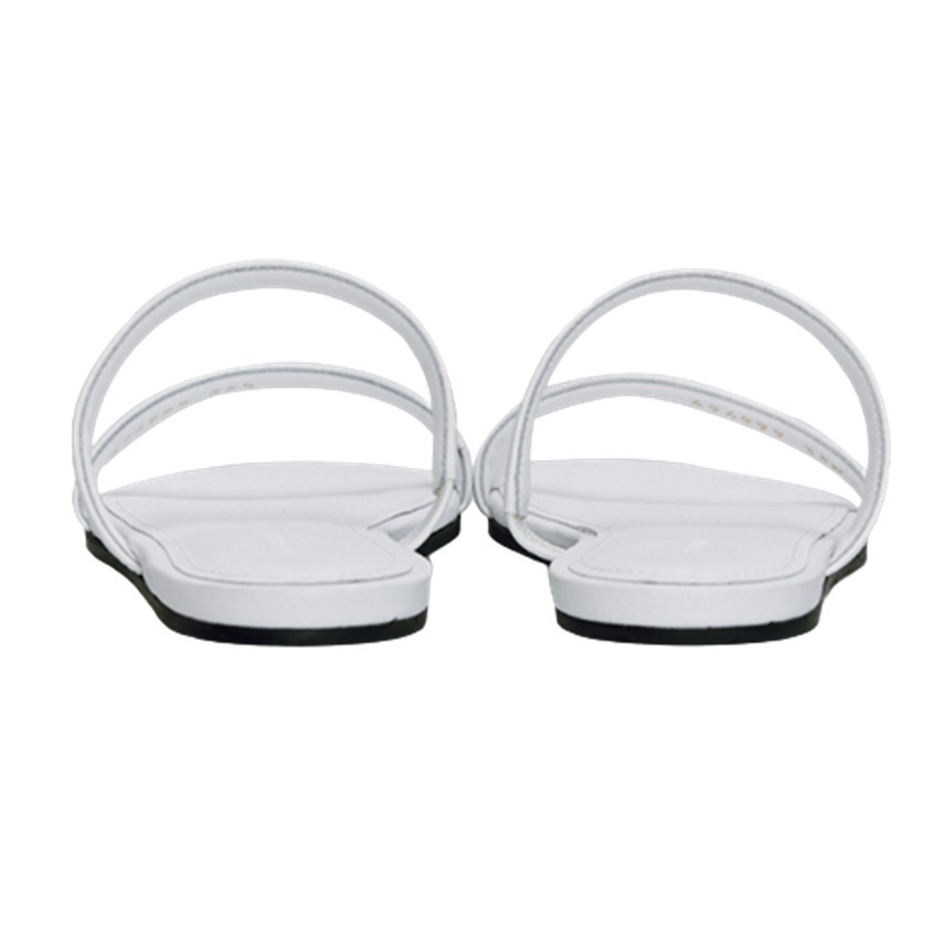 ☆人気☆【BALENCIAGA】☆ロゴ ROUND フラット サンダル☆ ☆人気☆【BALENCIAGA】☆ロゴ ROUND フラット サンダル☆ 靴