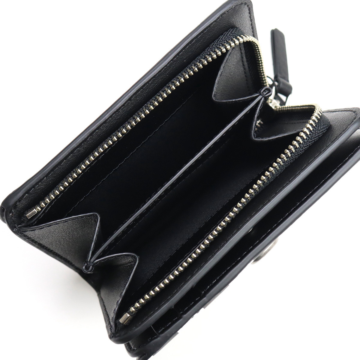 【国内即発】23AW！MARC JACOBS 二つ折り財布 2P3SMP027S01 005 国内即発】23AW！MARC JACOBS 二つ折り財布 2P3SMP027S01 005