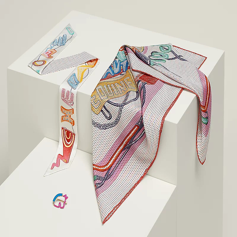 HERMES 春夏新作 上品スカーフ ツイリー Chevaloscope Pointille
