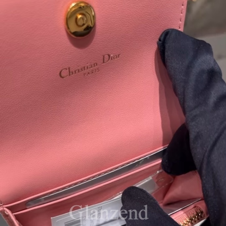 国内即発 Dior CARO XS ウォレット カナージュ カーフスキン Dior】《Dior Caro XS》カナージュ カーフスキン ウォレット