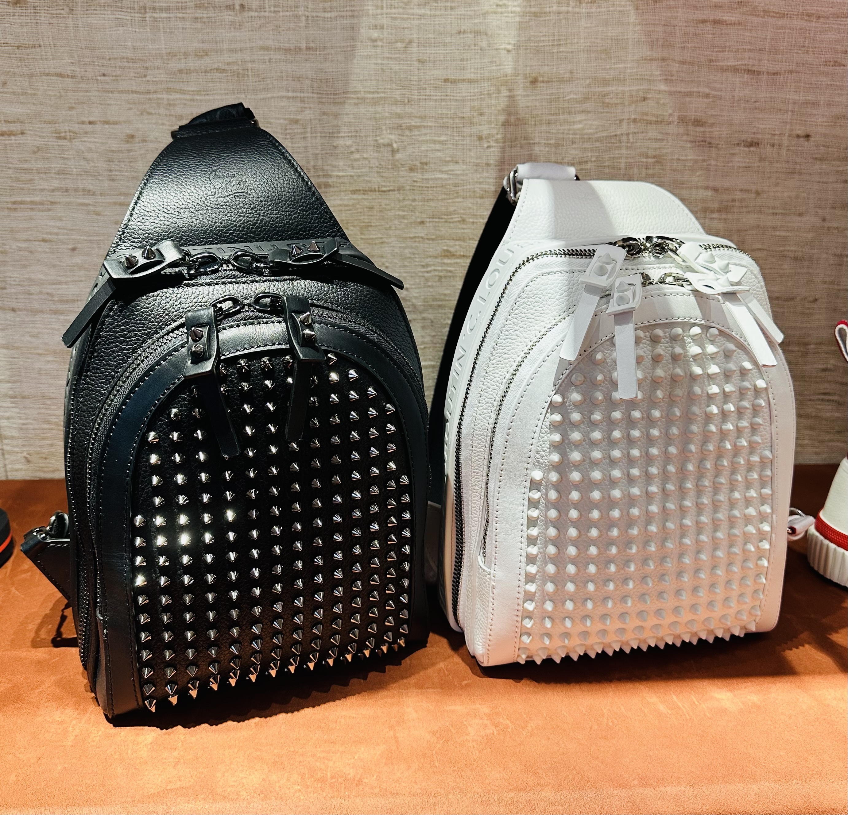 Loubifunk Leather Crossbody Bag Christian Louboutin 選択２色