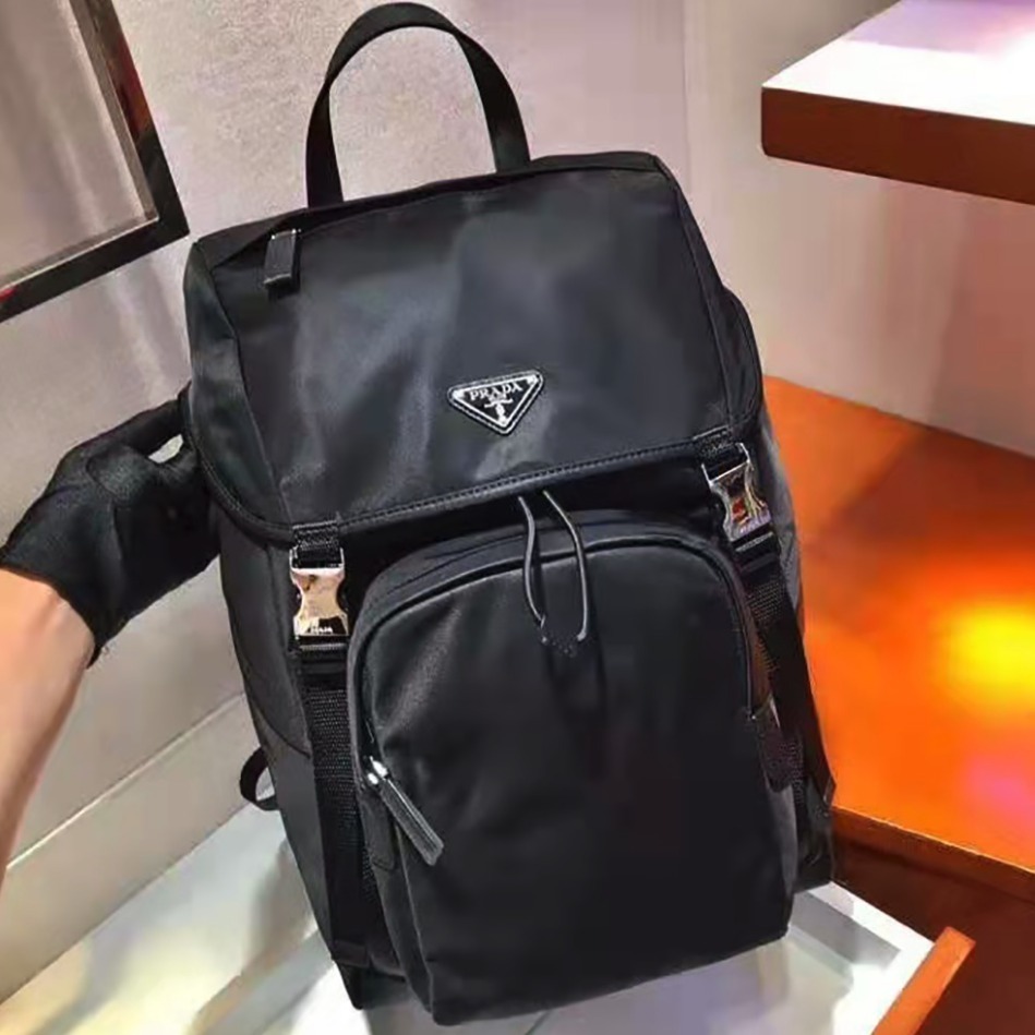 バッグ】 PRADA - Re-Nylon xサフィアーノレザー バックパックの通販