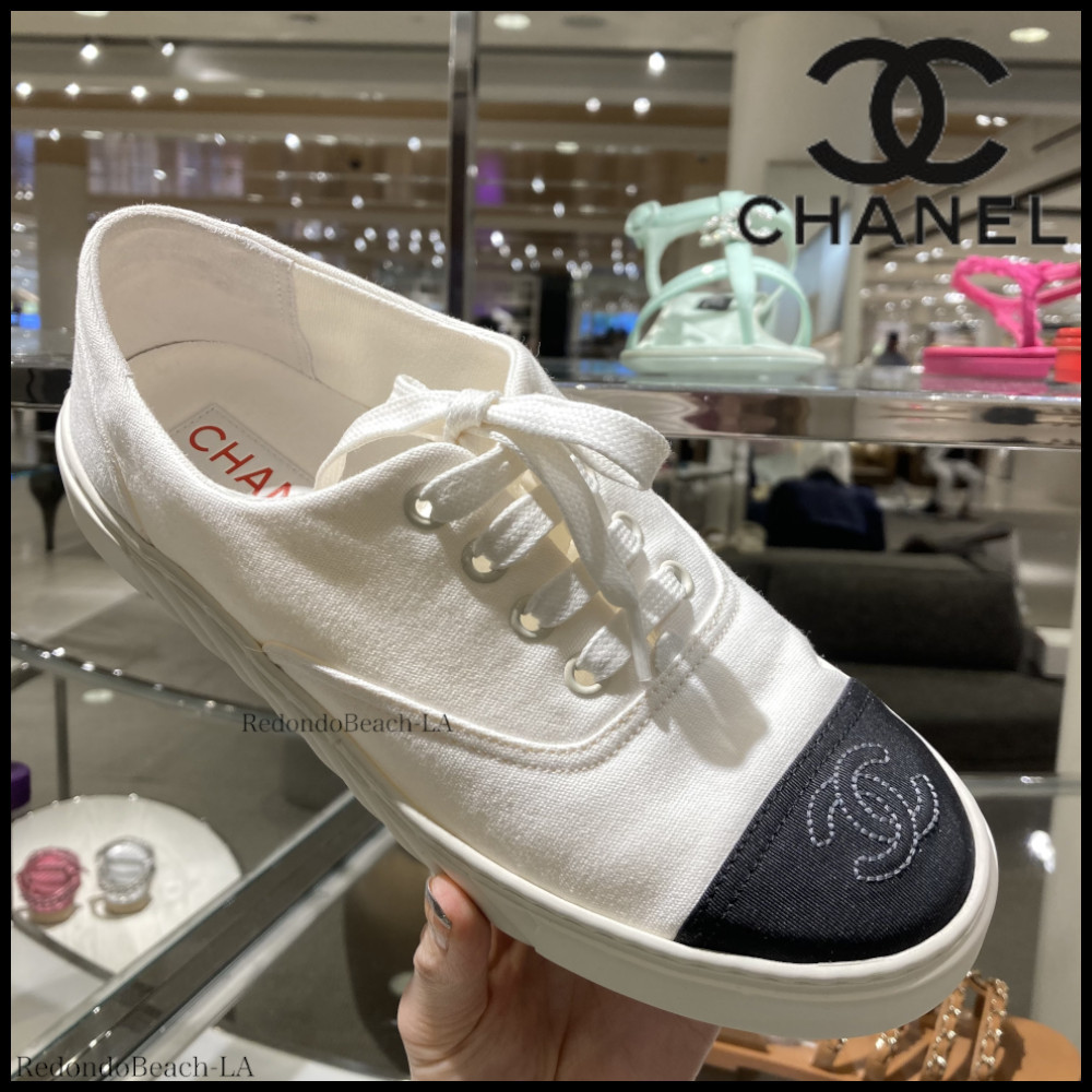 【希少】歩く度気分が上がる★CHANEL★スニーカー★CCマーク付き