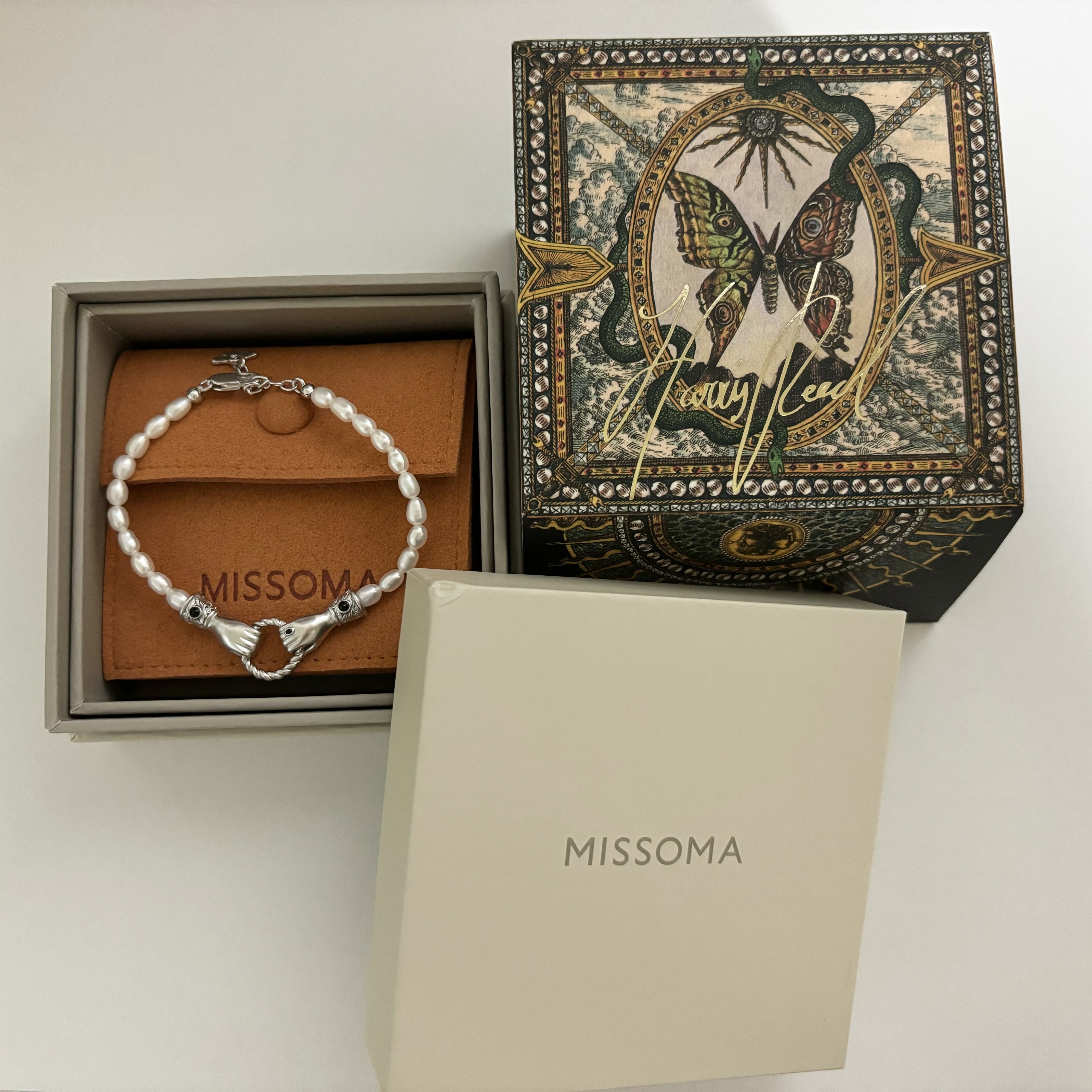 関税送料込【MISSOMA】HARRIS REEDコラボ パール ブレスレット
