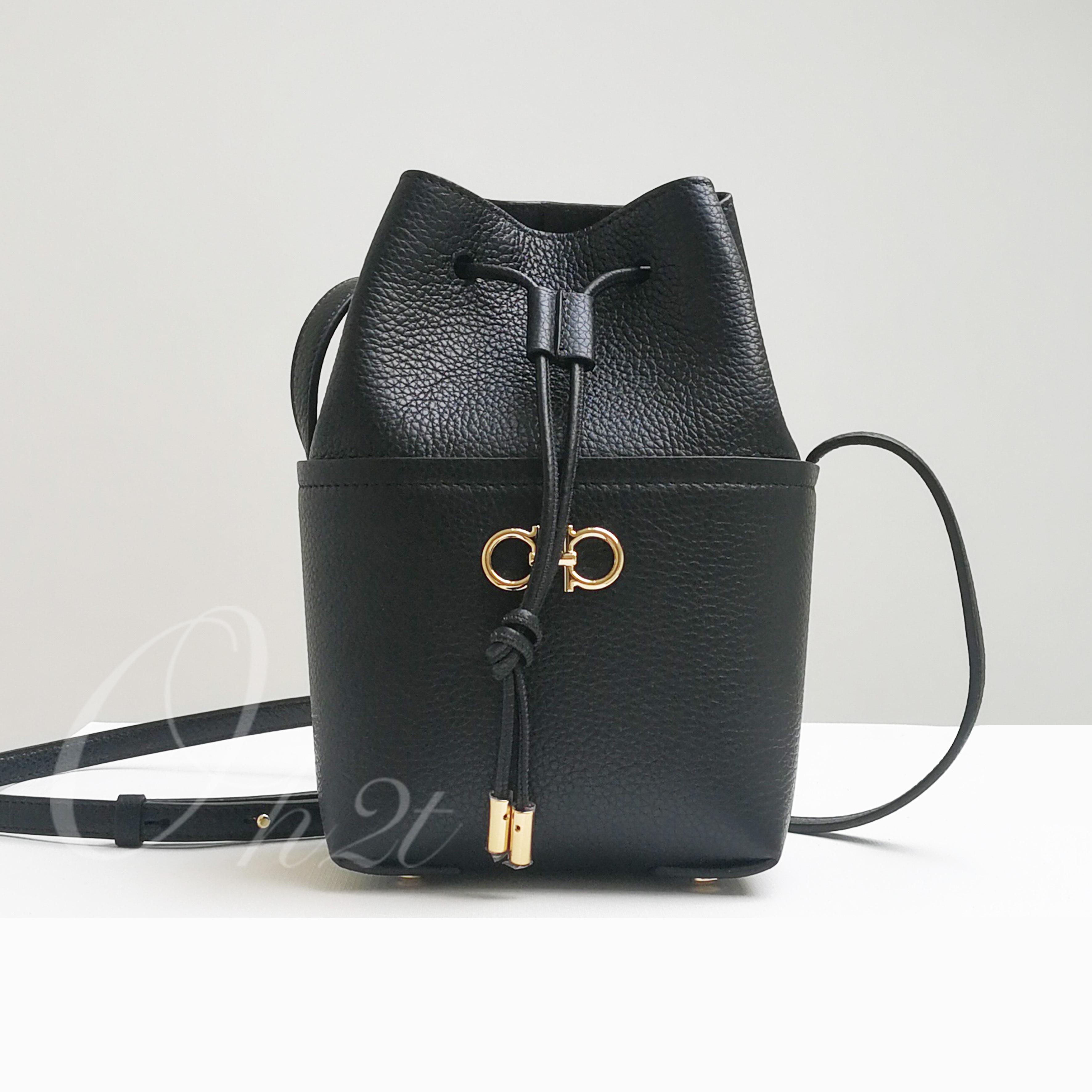 FERRAGAMO レディース ショルダーバッグ・ポシェット