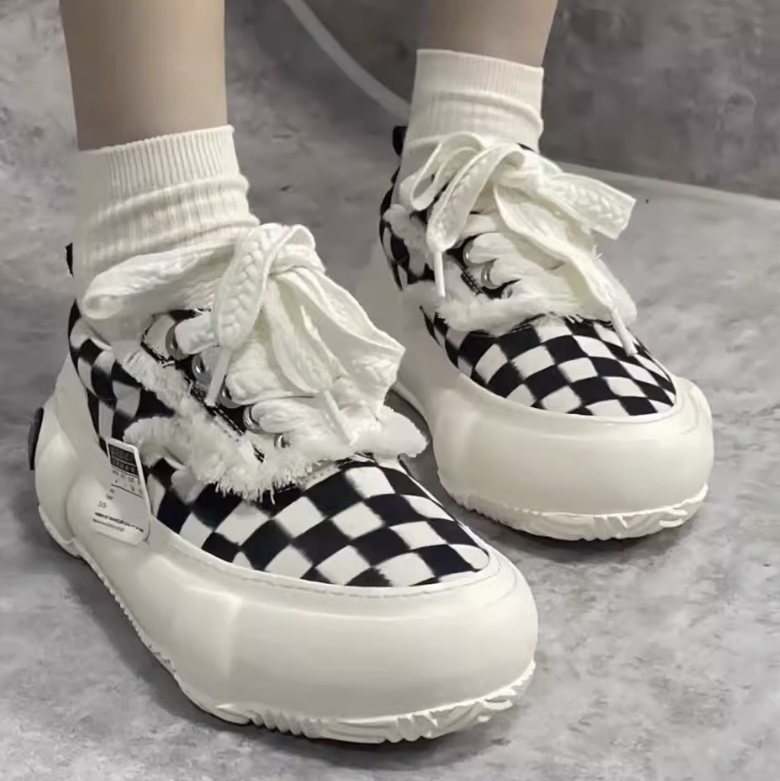 スニーカー 厚底 キャンパスシューズ モノトーン シック モード