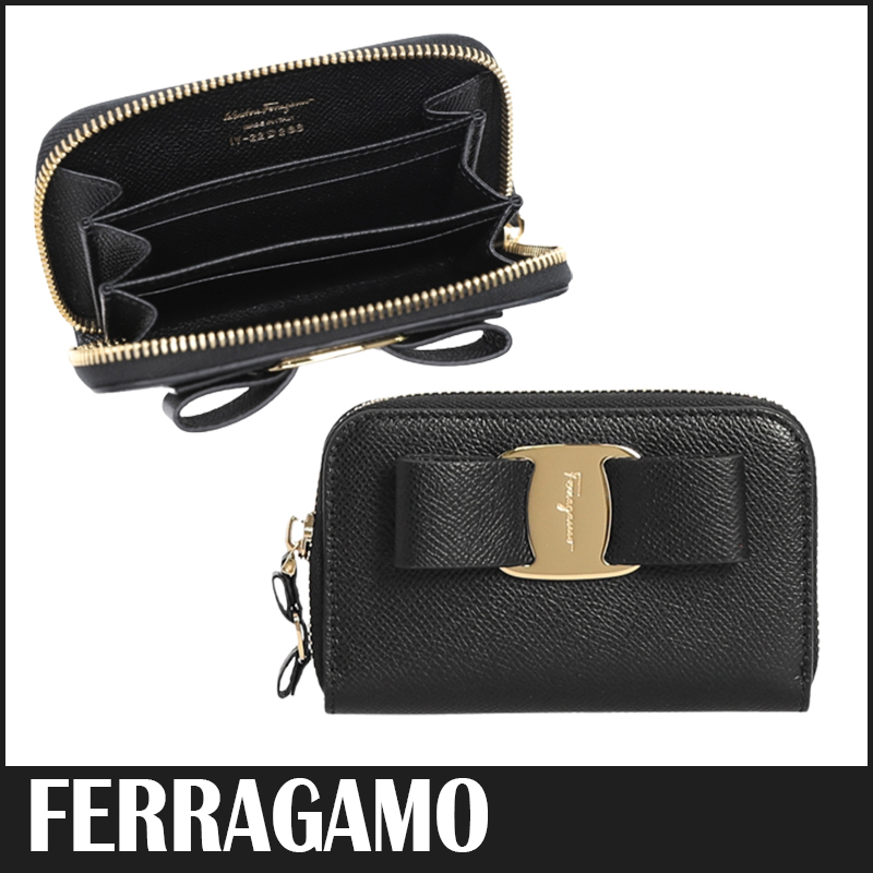 ☆送料関税込☆FERRAGAMO VARA 小銭入れ付き カードケース☆