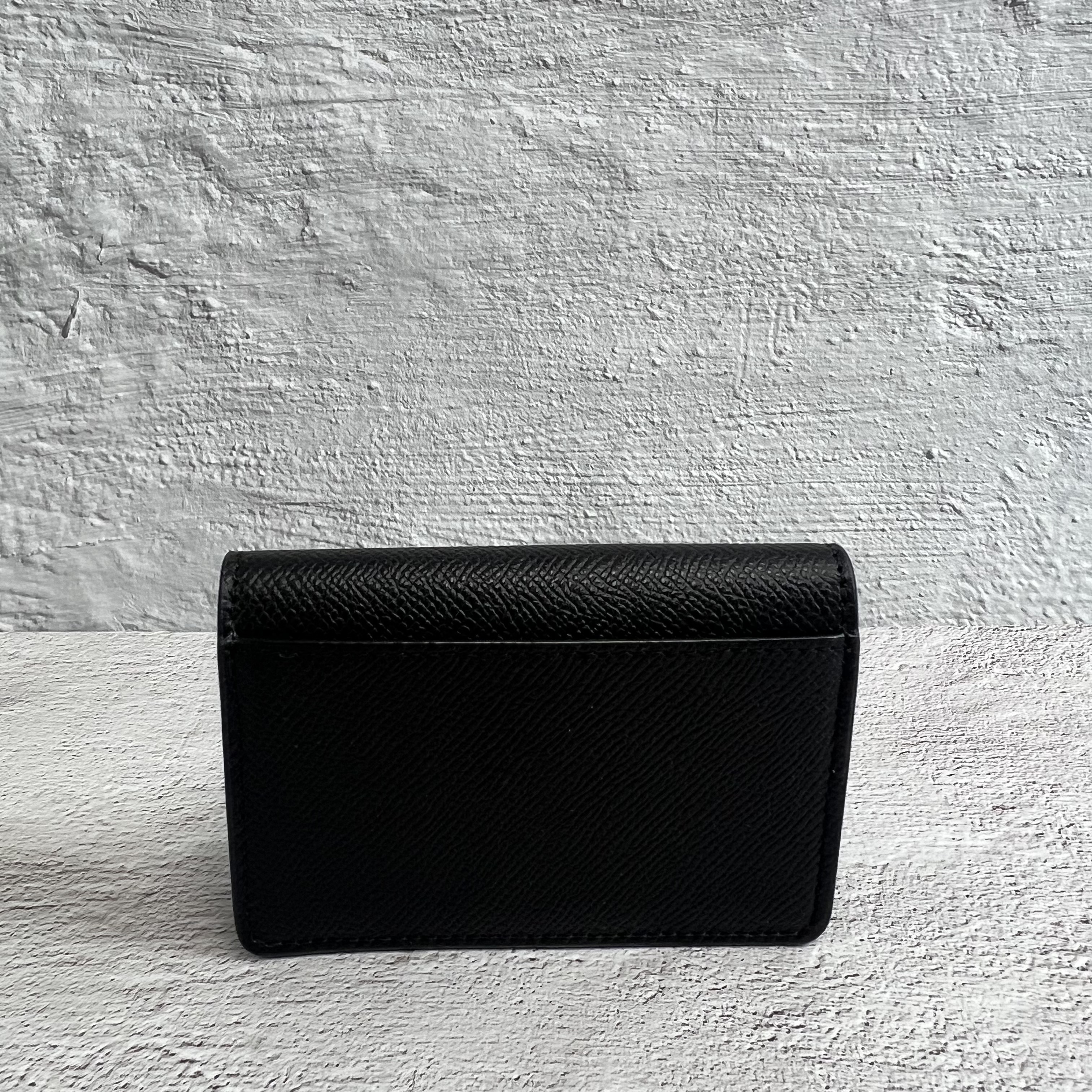 ★送料・関税込★Ferragamo★ガンチーニ 名刺入れ カードケース ☆関税込☆Ferragamo☆ガンチーニ 名刺入れ カードケース