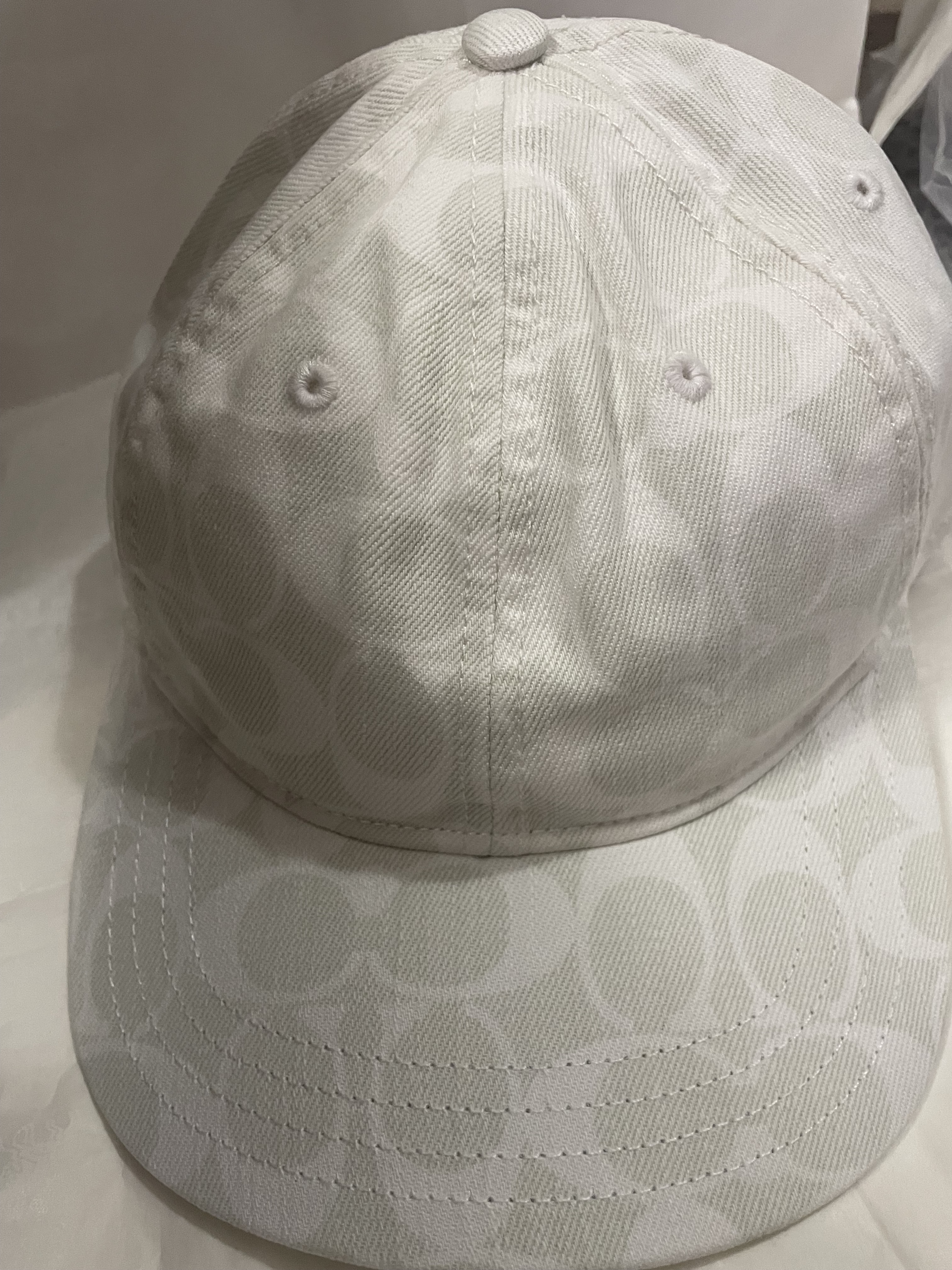 在庫有!国内発! COACH/Signature Hat/キャップ/シグネチャー/白