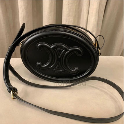 oval bag cuir triomphe in smooth calfskin