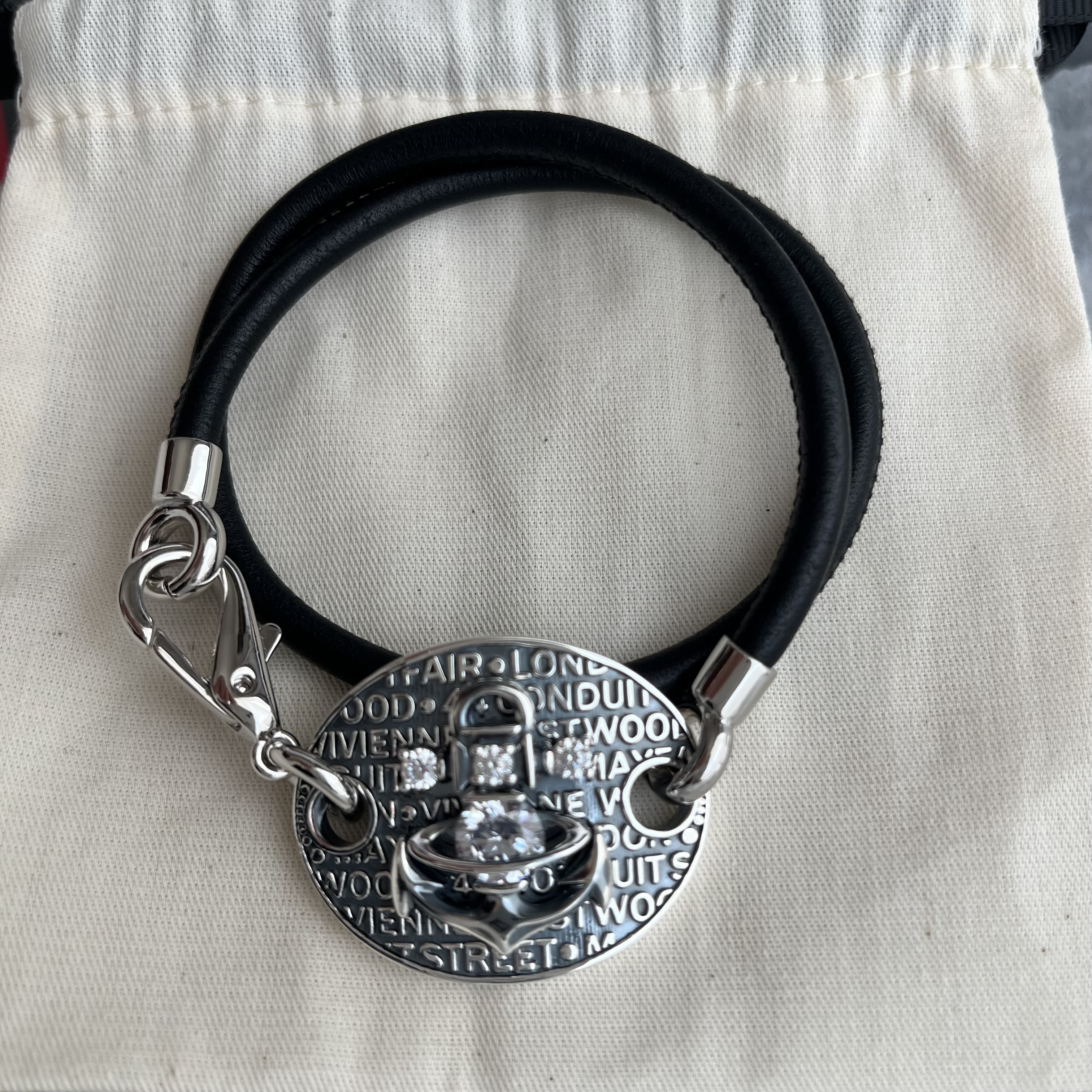 すぐ届く【Vivienne Westwood】MANOLO LEATHER CHOKER /BRACELET