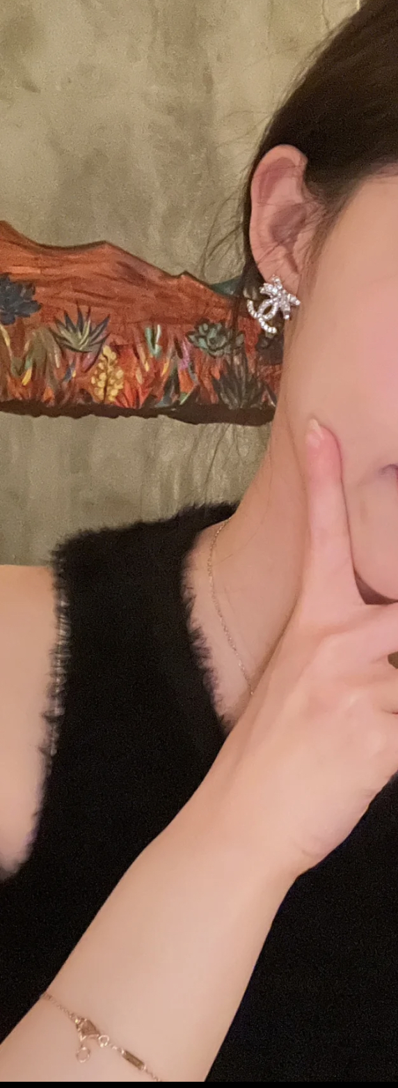 プレゼントにおすすめ♪】CHANEL☆キラキラリボンピアス