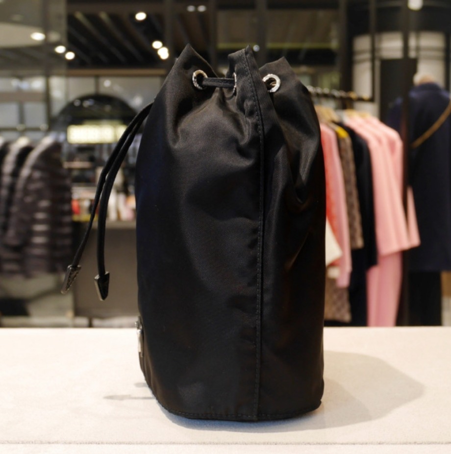 ★PRADA★ポーチ★ポコノリフォーム バケットバッグ 純正品★ ☆PRADA☆ポーチ ポコノ リフォーム バケットバッグ (PRADA