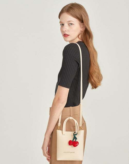 正規品・関税込◆JILLSTUART◆チェリー レザー ミニクロスバッグ 正規品・関税込◇JILLSTUART◇チェリー レザー ミニクロスバッグ