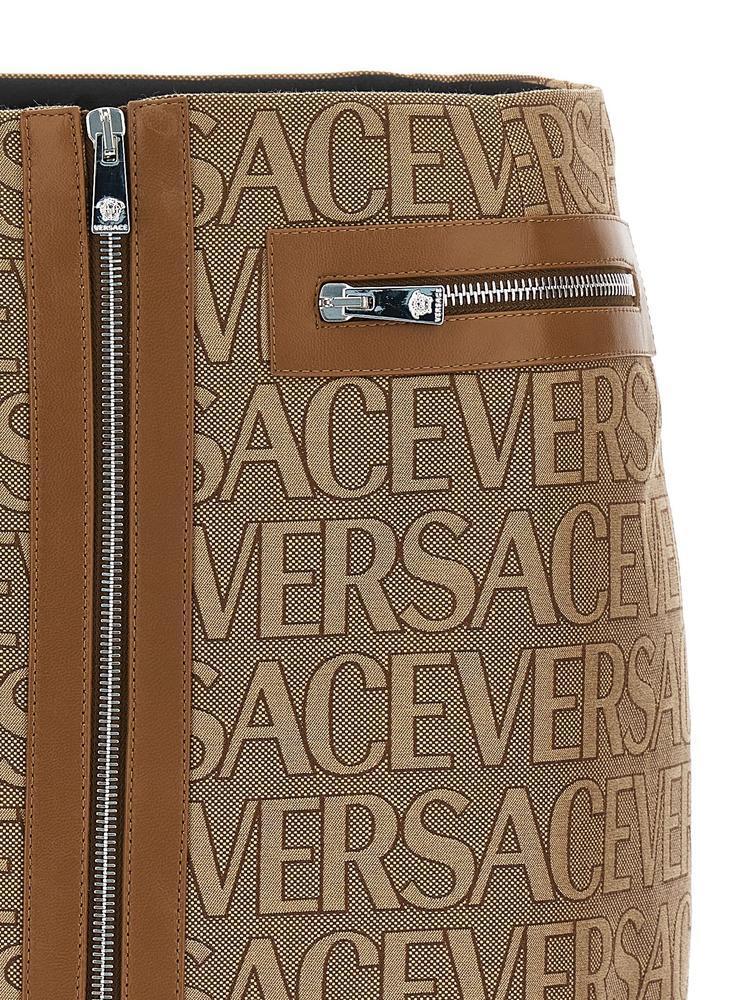 【versace】リパ オールオーバー セーフティピン ミニ スカート 緊急セール【VERSACE】オールオーバーミニスカート☆送料関税込