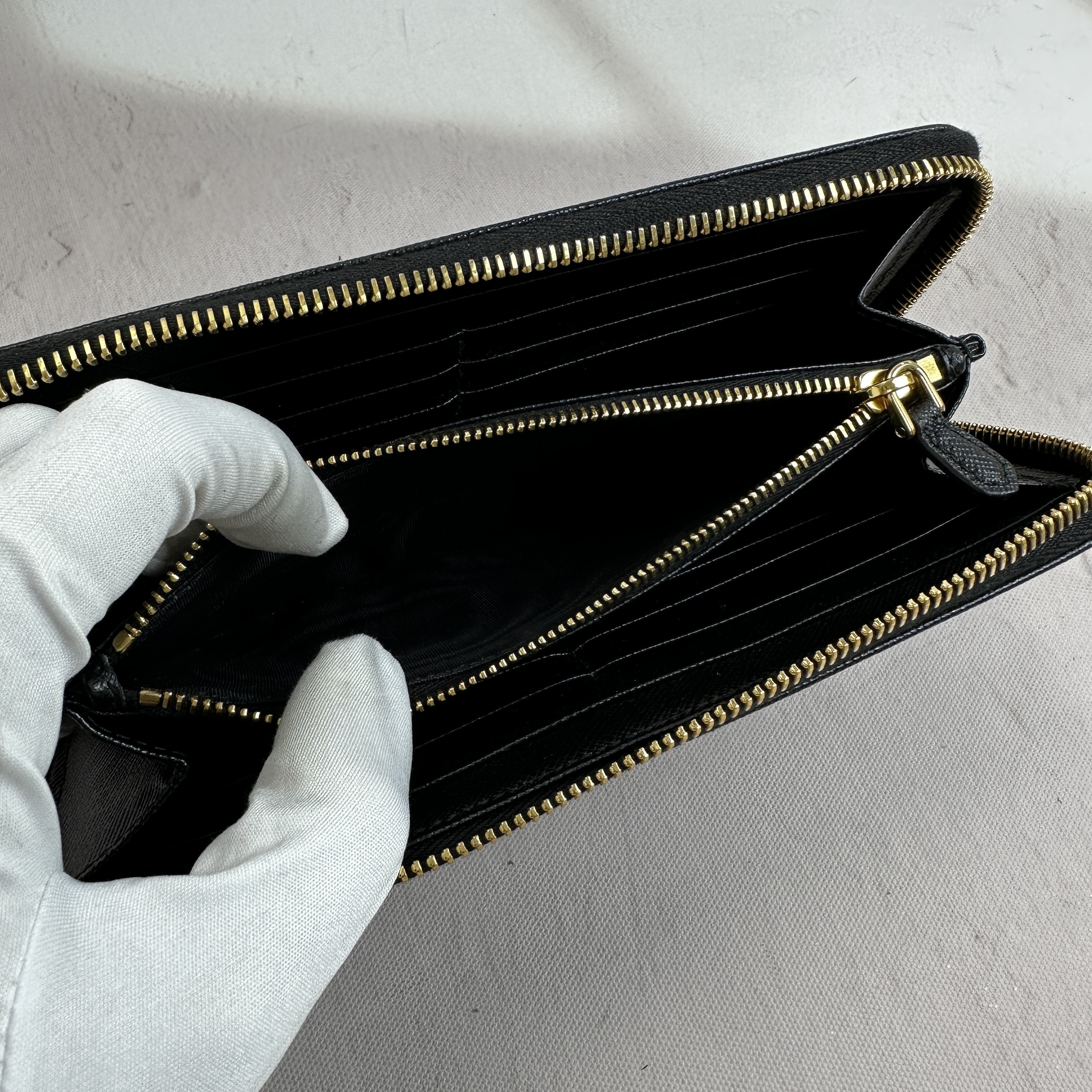 ☆韓国の人気☆【PRADA】☆SAFFIANO ファスナー長財.布☆ ☆韓国の人気☆【PRADA】☆SAFFIANO ファスナー長財.布☆ 長財布