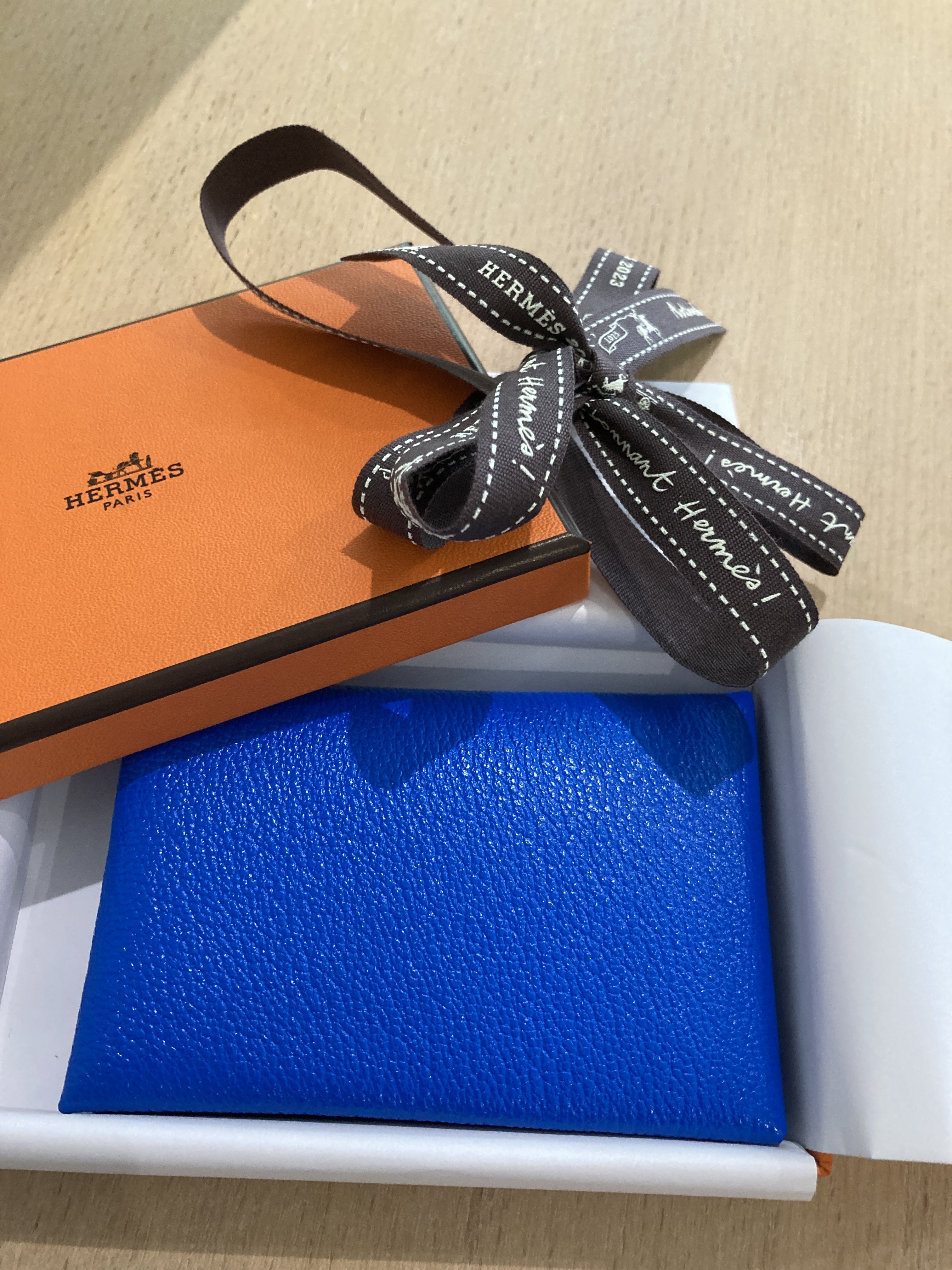 ☆HERMES☆スリムで沢山入る!Calviカードケース★豊富な選べる色