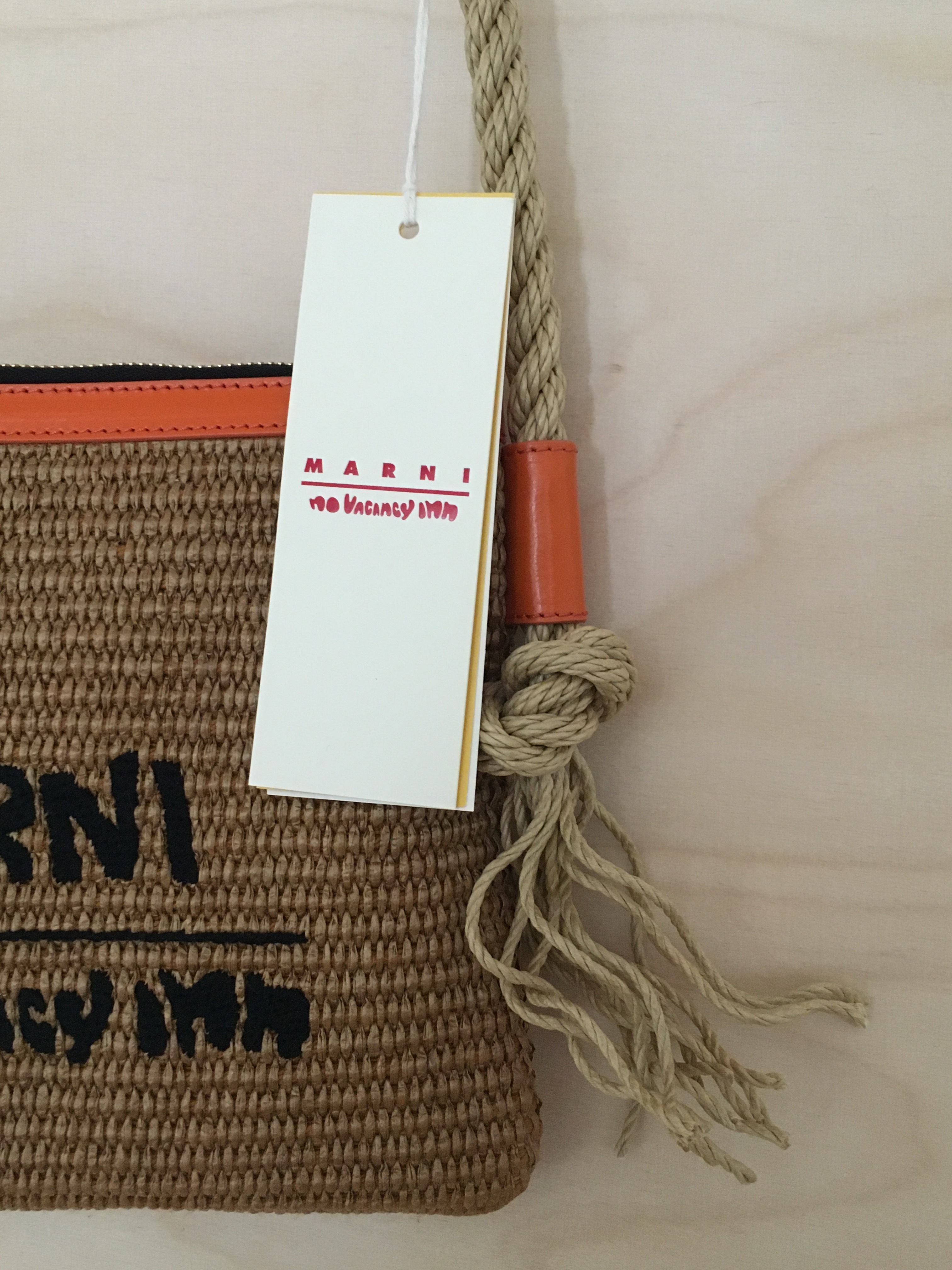 【MARNI】× No Vacancy Inn ラフィアショルダーバッグ Marni】x No Vacancy Inn ラフィア ショルダーバッグ (MARNI