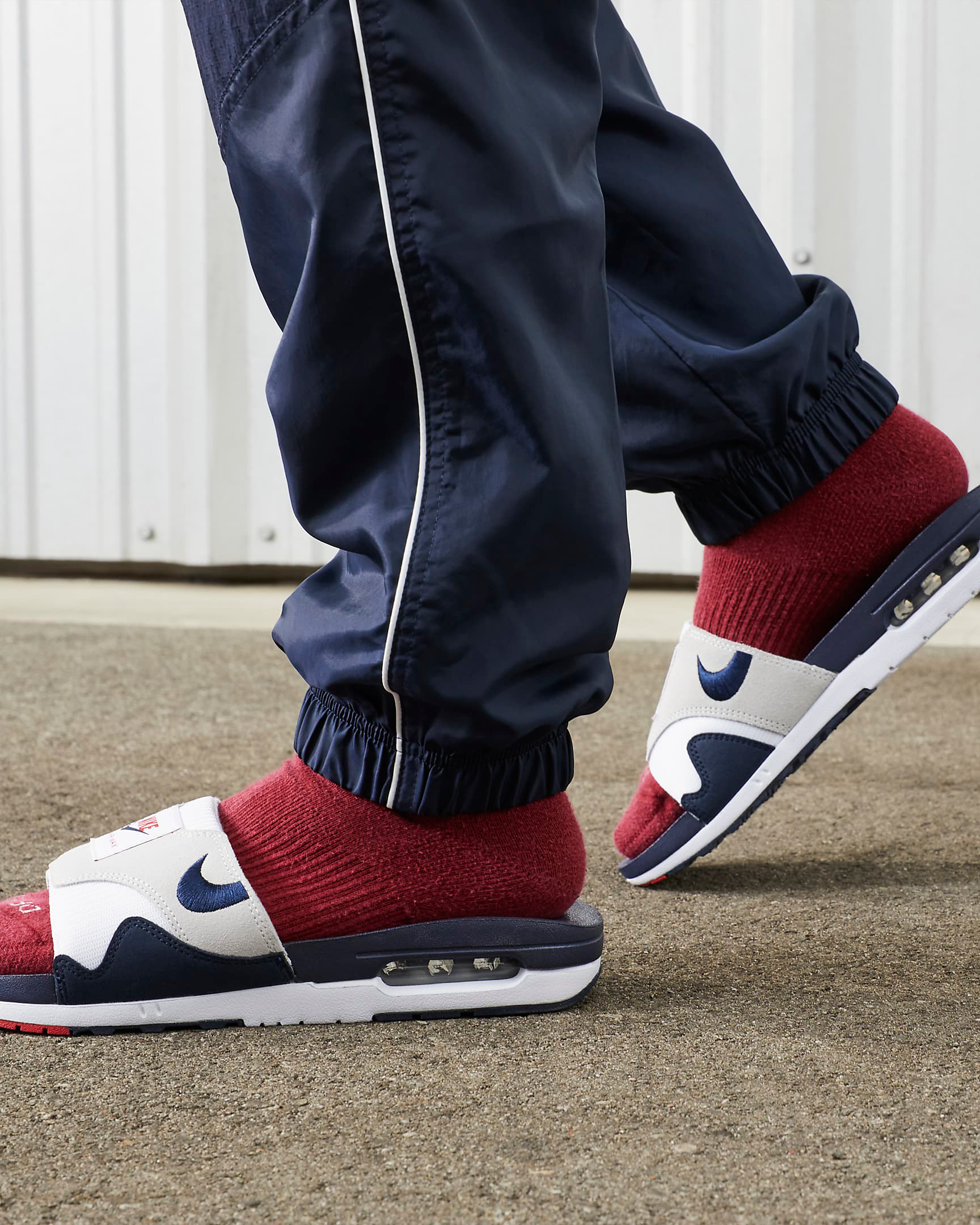 ☆NIKE☆大人気☆AIR MAX 1 SLIDE エアマックス1☆追跡可 サンダル