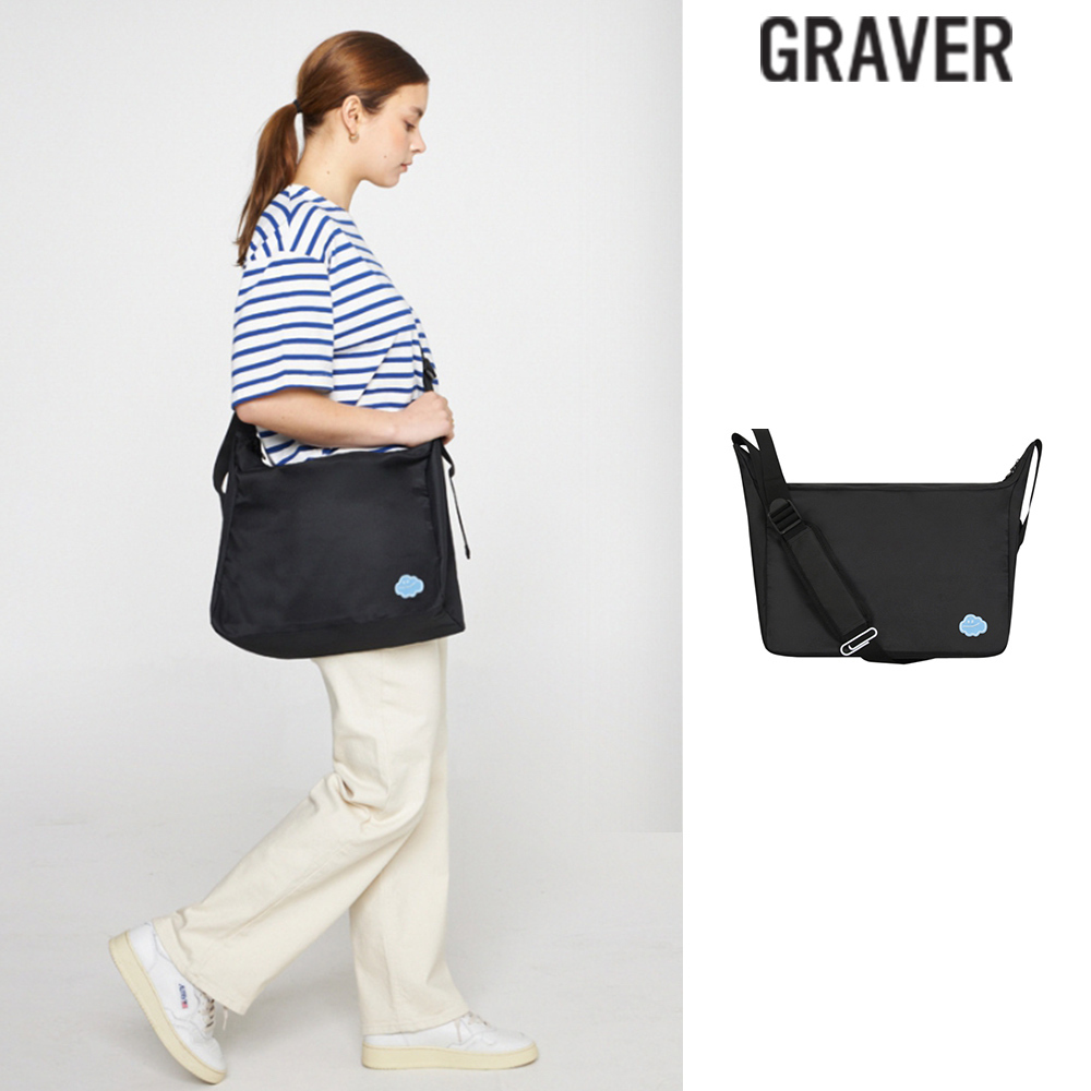 【GRAVER】23SS★ SkyBl Cloud Smile Cross Curved MessengerBag