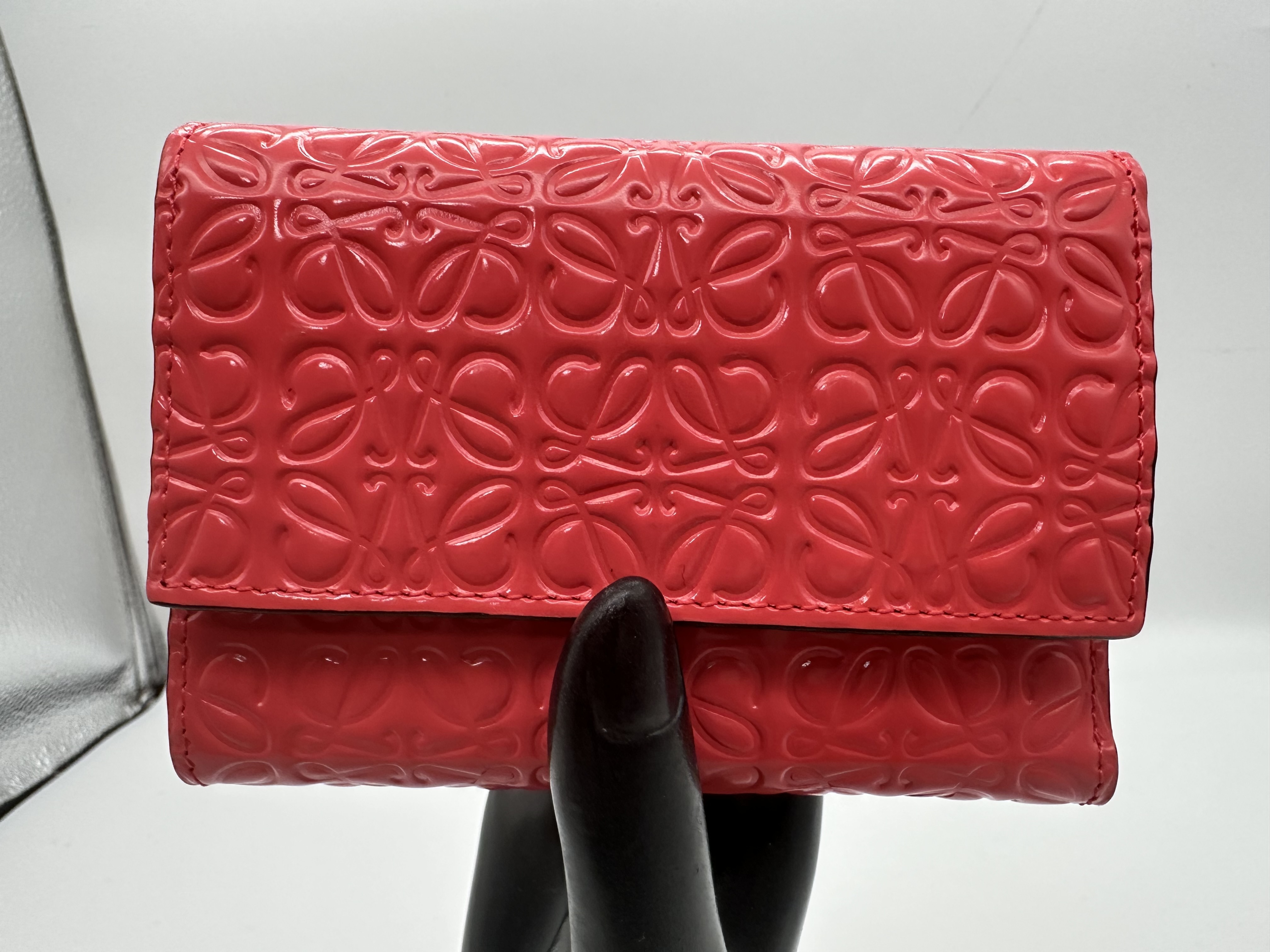 LOEWE 財布 国内発送 関税込 コンパクトウォレット