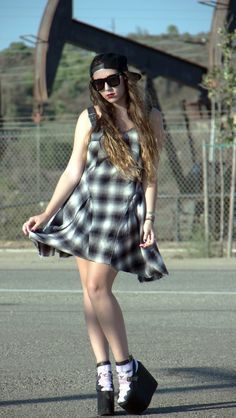 激お薦め ★在庫所持・関税負担★ Detention Dress in Plaid