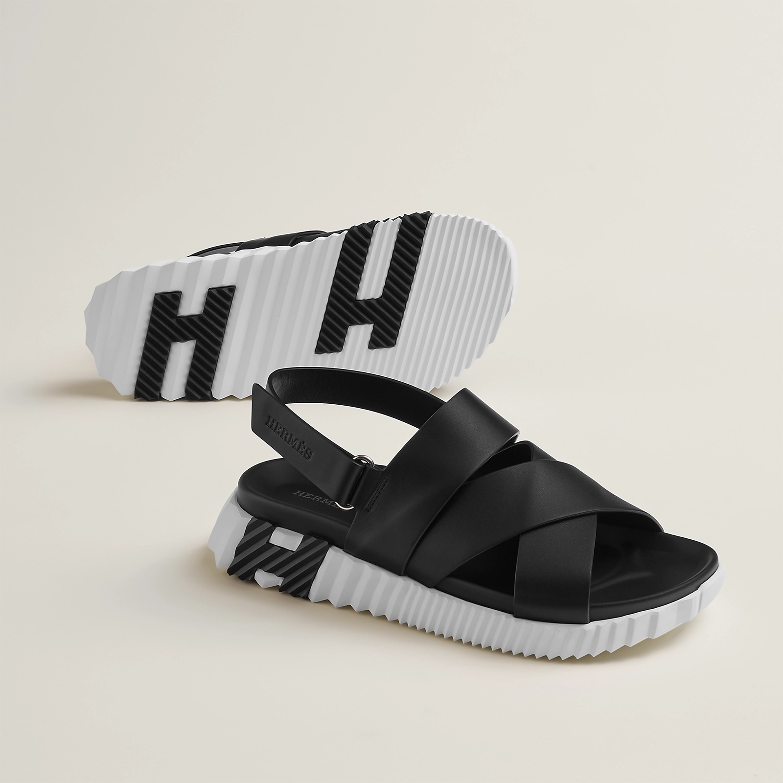 【入手困難】 HERMES 《エレクトリック》 サンダル Noir
