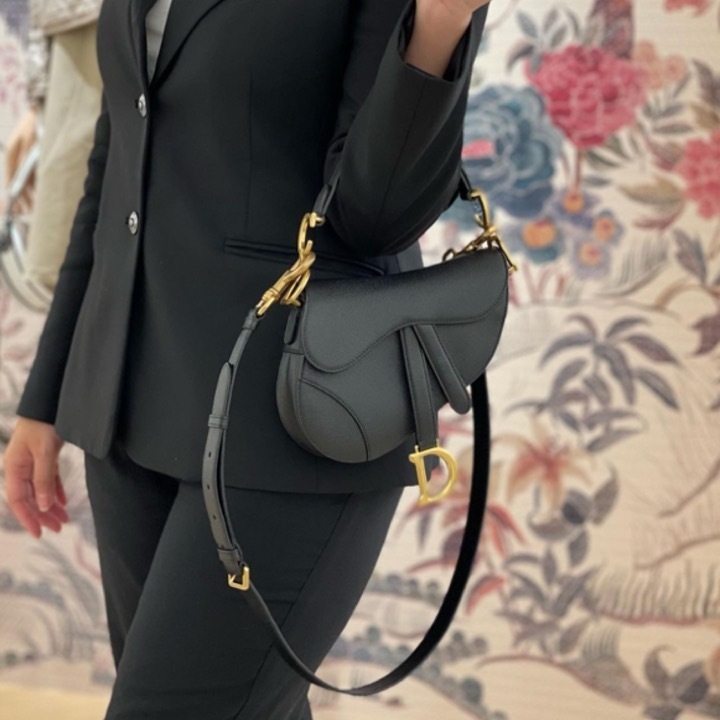 気品溢れる可愛さ♪【Dior】3Way カーフスキン《SADDLE》バッグ