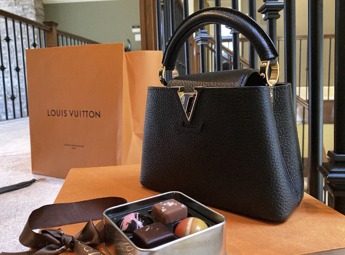 M56071 Louis Vuitton Capucines Mini Handbag