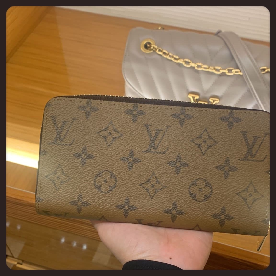 国内発送【Louis Vuitton】ジッピー ウォレット