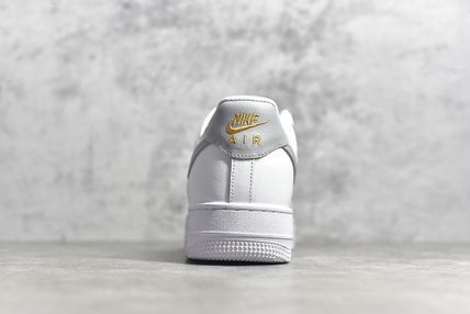 ナイキ★NIKE AIR FORCE 1 '07 ESS low エアフォース 1 シルバー ナイキ☆NIKE AIR FORCE 1 '07 ESS low エアフォース 1 シルバー