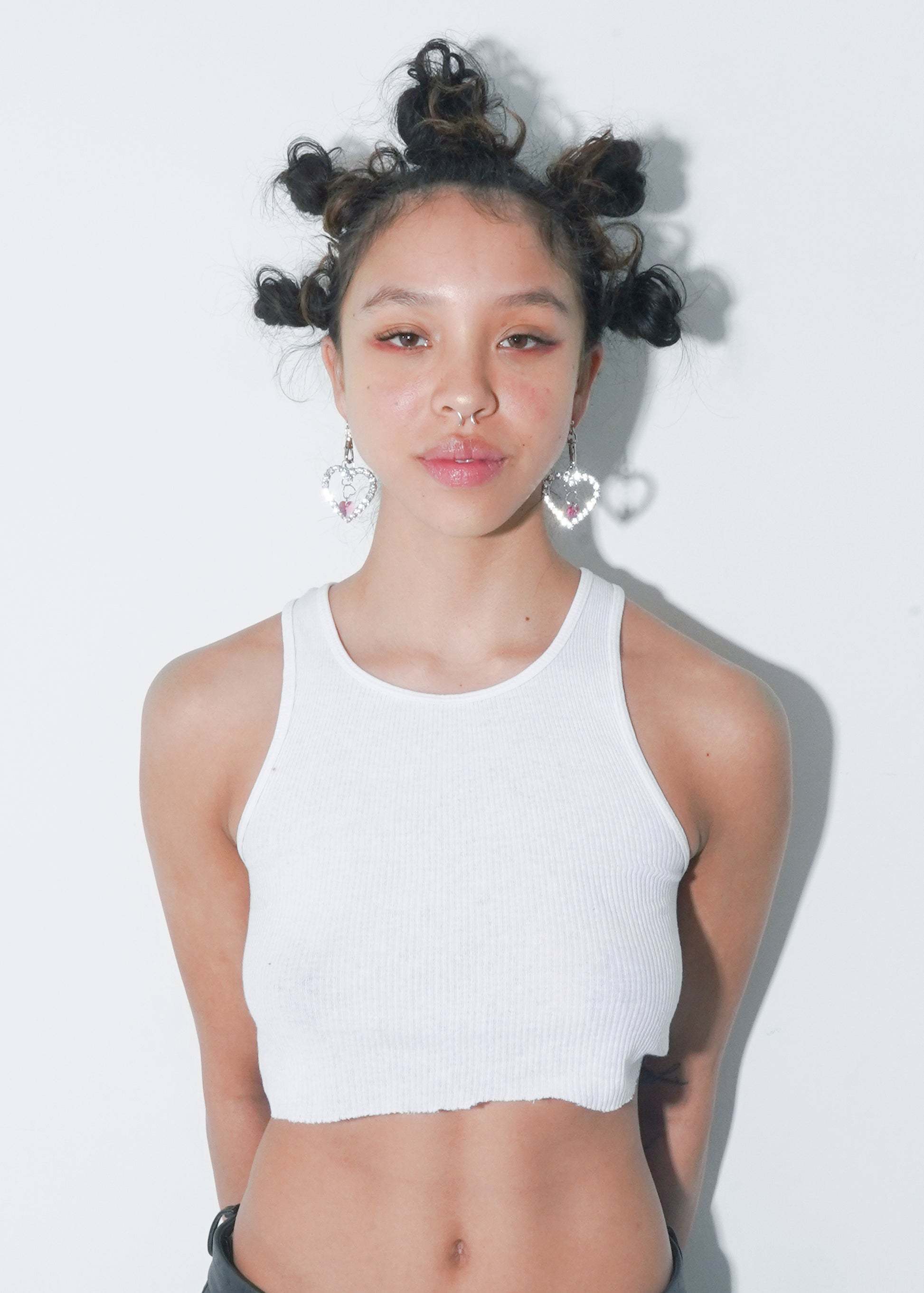 国内発送/著名人愛用☆OHTNYC☆クリスタル クロス ピアス☆ 国内発送/著名人愛用☆OHTNYC☆ハート クリスタル ピアス