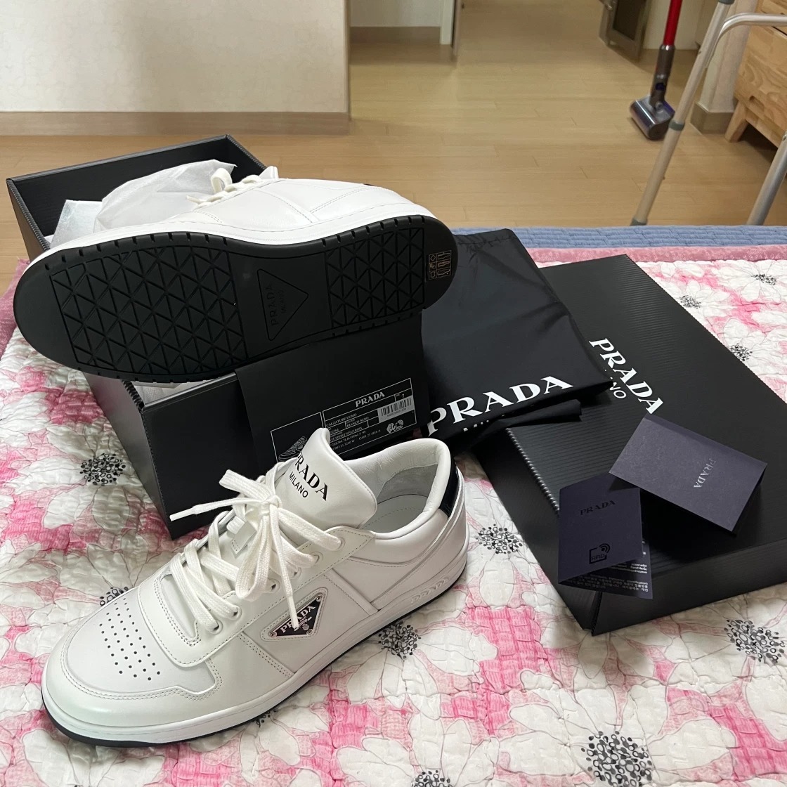 スニーカー Prada Downtown Leather Sneakers White Black