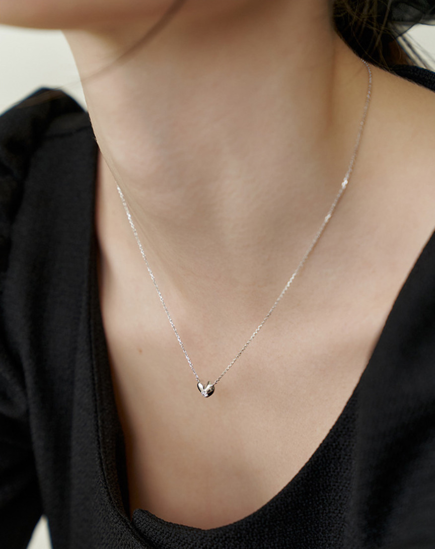 《韓国 KINDABABY》adorable cubic heart necklace 人気