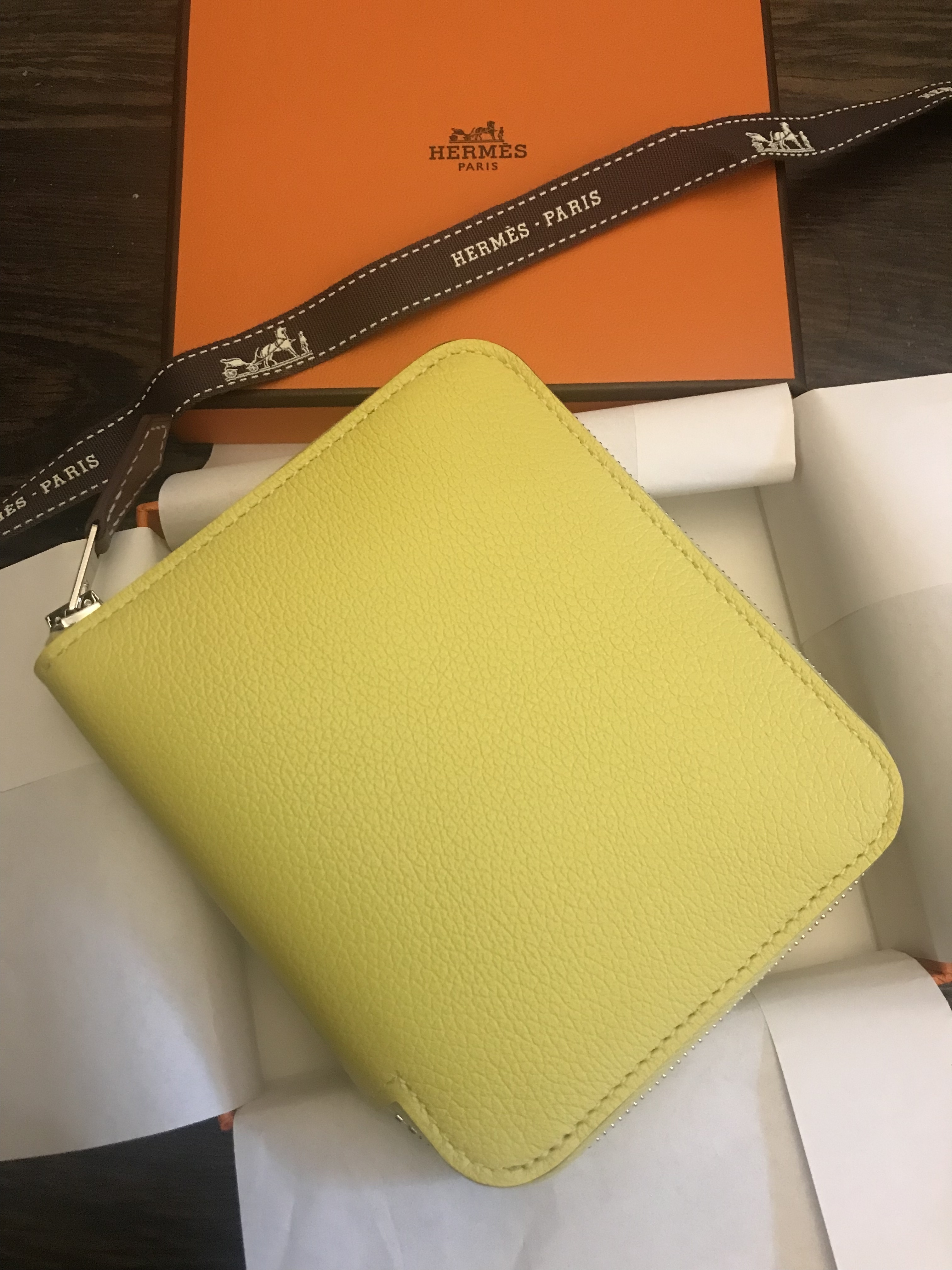 Hermes★(入手困難で奇跡の獲得)大人気シルクインCompactライム