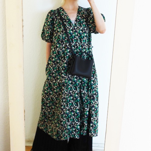 “BAUM UND PFERDGARTEN” コットンプリントドレス Black/Green