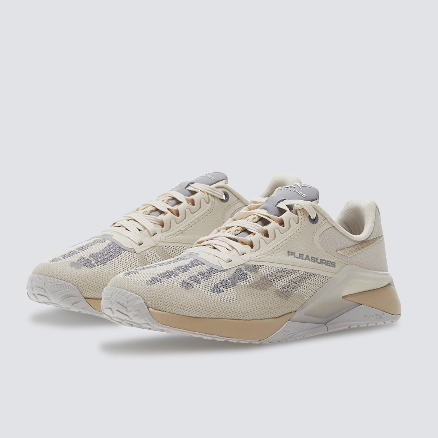 海外限定 PLEASURES X REEBOK コラボ NANO 6000 スニーカー