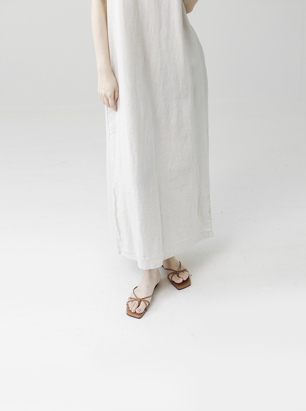 【THE MOZZ】Monji Frill Collar One Piece THE MOZZ】Monji Frill Collar One Piece