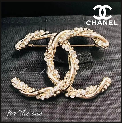 ブローチ CHANEL(シャネル) - 海外通販のBUYMA