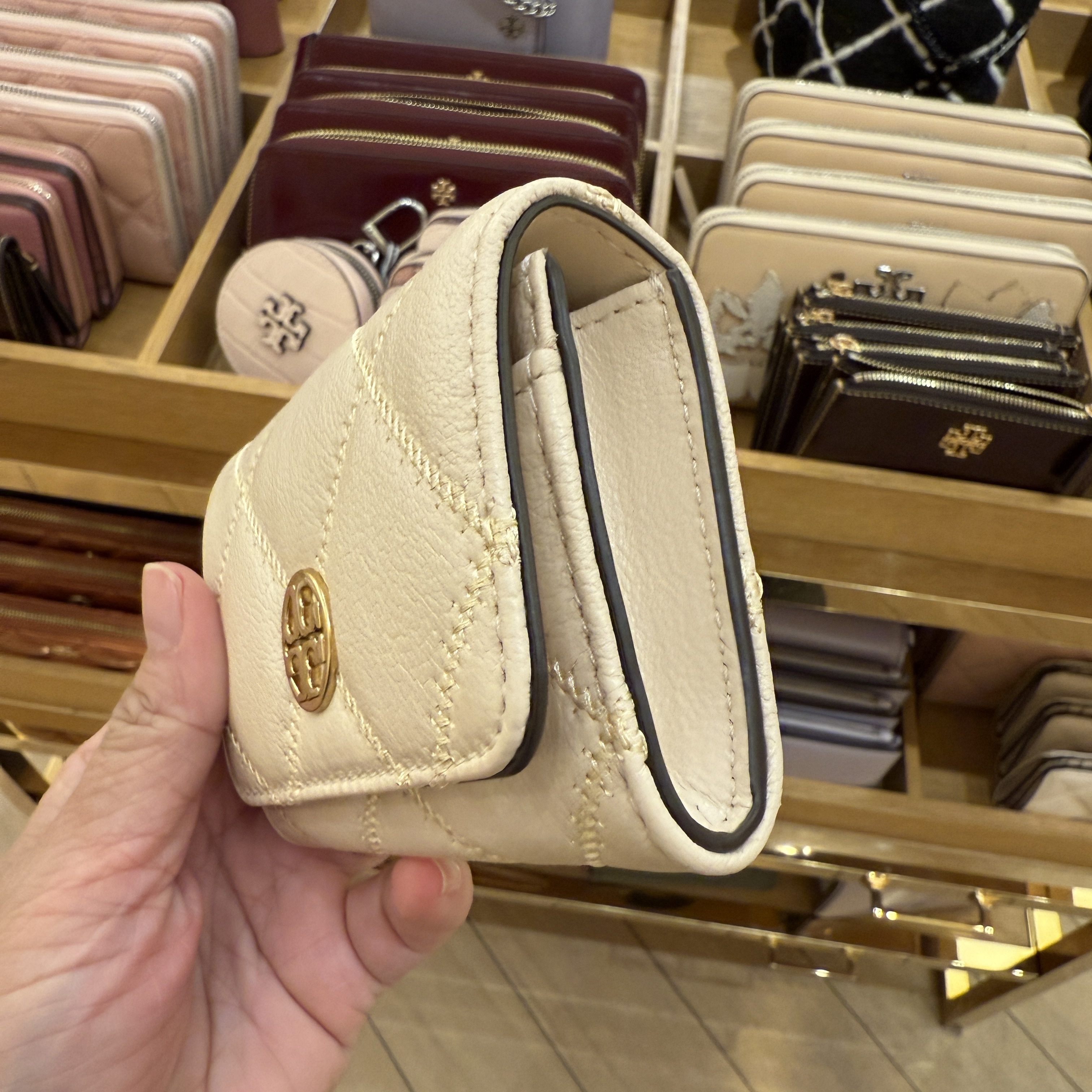 定番★Tory Burch Willa card case カード・名刺入れ 150057 定番☆Tory Burch Willa card case カード・名刺入れ 150057