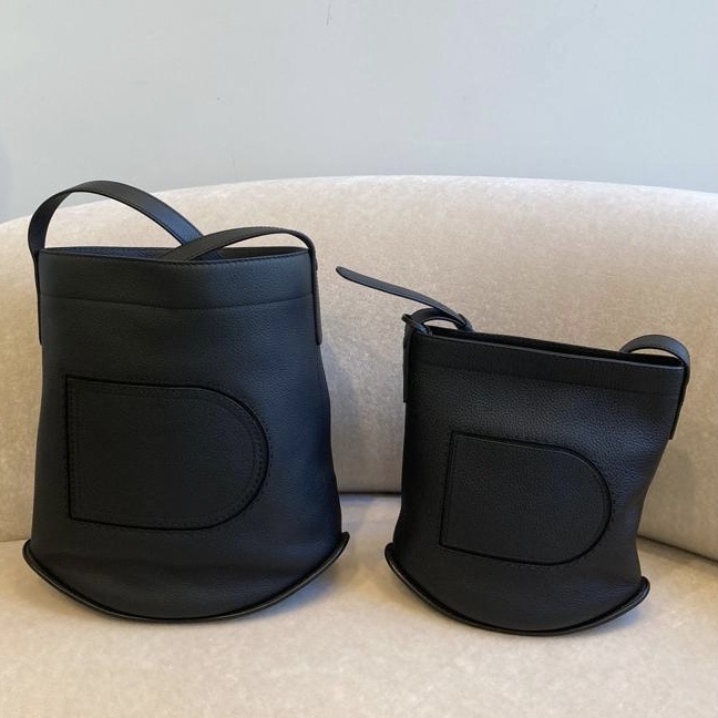 入手困難《DELVAUX》Pin Daily Surpique MM 仕事にもOK★