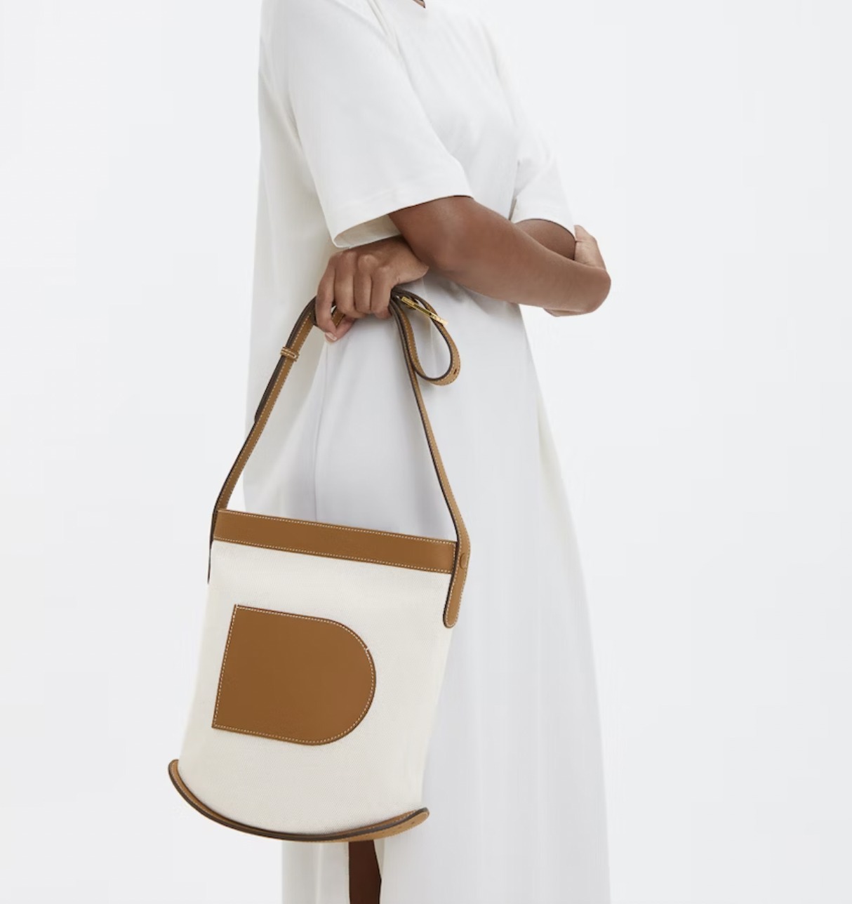 入手困難《DELVAUX》Pin Daily Surpique MM 仕事にもOK★