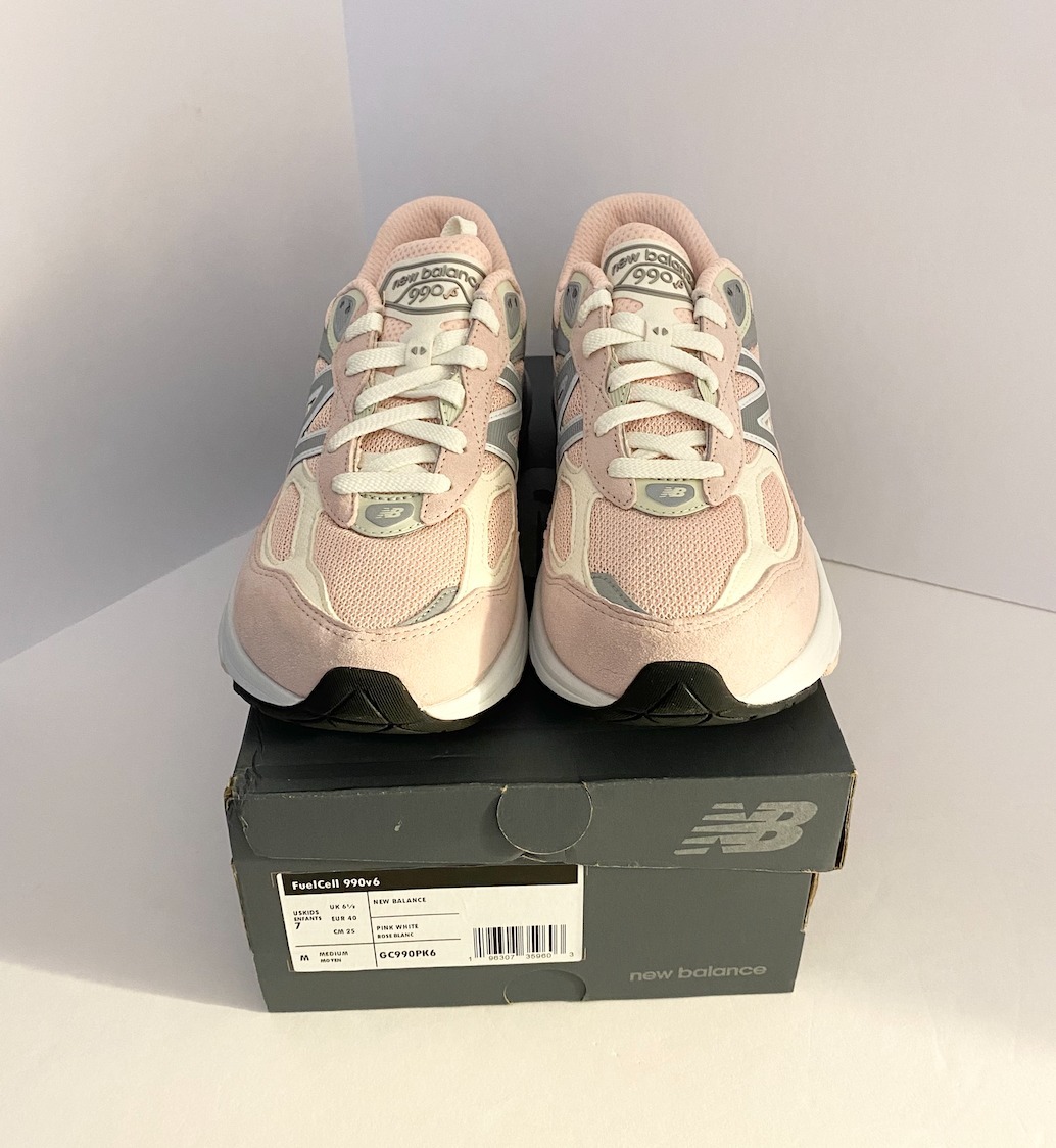 New Balance】☆完売必須☆大人もOK☆FuelCell 990v6 (New Balance/キッズスニーカー) GC990PK6 【BUYMA】